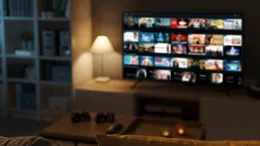 Smart TV-uri ieftine în oferta Altex: două opțiuni sub 600 de lei care merită atenția ta
