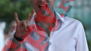 Asa Hiena speriata nu ai vazut in viata ta! Daca Bear Grills ar da ochii cu acest animal ar face infarct! Intra sa vezi imaginea pe care doar in Romania o puteai gasi
