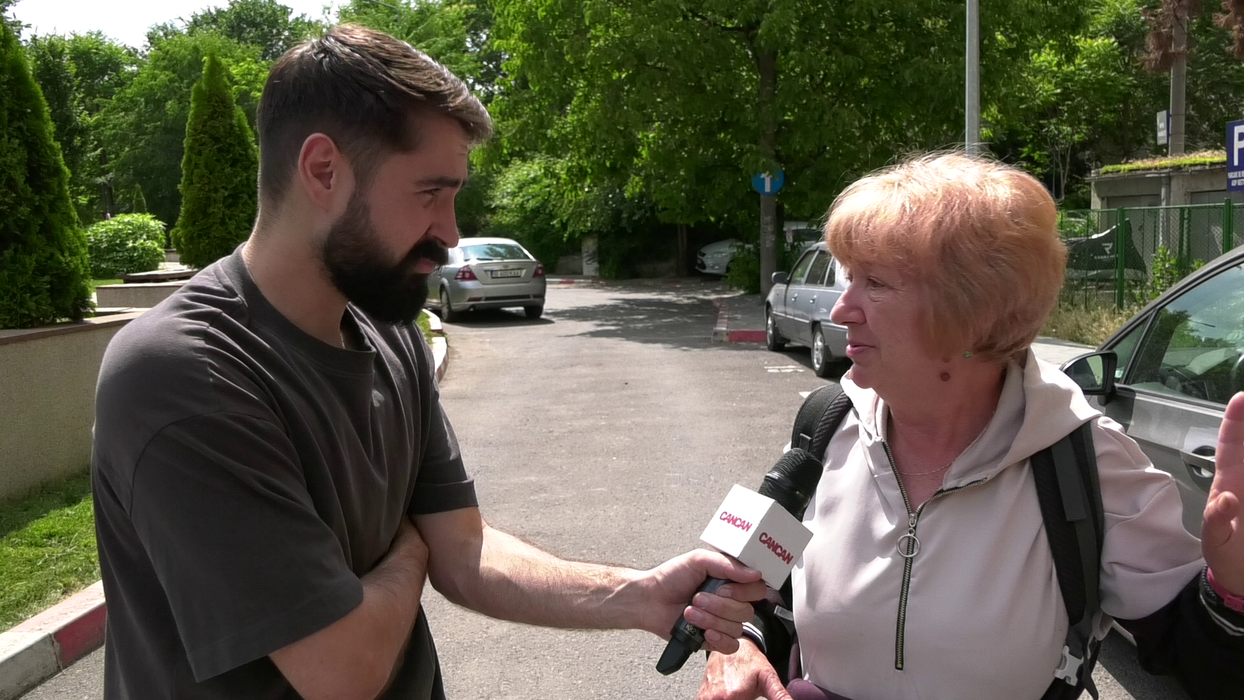 CANCAN.RO a vorbit cu locatarii din proximitatea SAGA, pentru a vedea cum trăiesc aceștia cu zgomotul de pe stadion: ”Nu mă deranjează muzica, îmi place!”