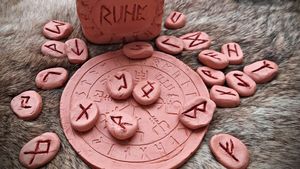 Horoscop rune azi, 6 august 2026. Uruz spune clar: o zodie nu are voie să cheltuiască bani deloc