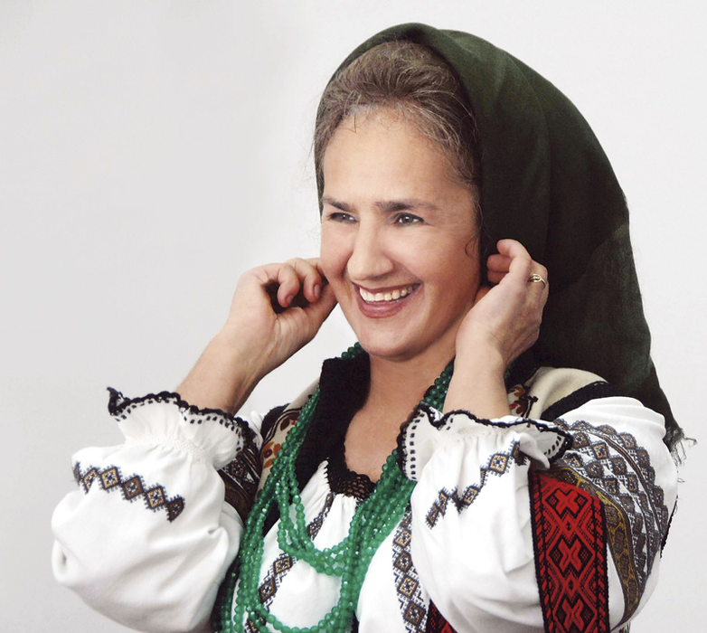 Sofia Vicoveanca, copilărie încercată de greutăți: ”O femeie a sfătuit-o pe mama să mă vândă”