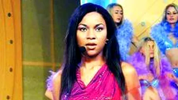 Misterul sinuciderii surorii cantaretei Nadine