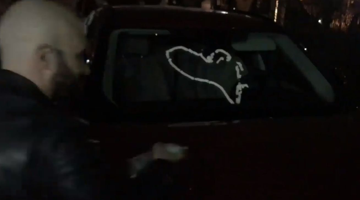 Mihai Bendeac s-a trezit cu mașina „vandalizată” în toiul nopții, chiar de ziua lui! Nu i-a venit să creadă cine i-a făcut-o