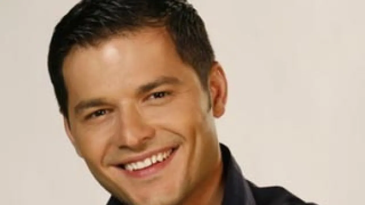 Te-apucă frigul doar când îl vezi! Liviu Vârciu, la bustul gol pe pârtie! Oare ce l-a încălzit atât de tare?