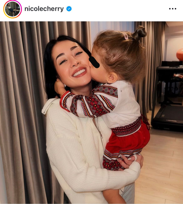 Ce reguli are Nicole Cherry  pentru fiica ei