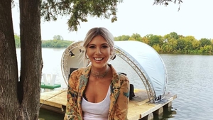 Sore, ipostază emoționantă alături de fetița ei. Micuța Erin este adorabilă