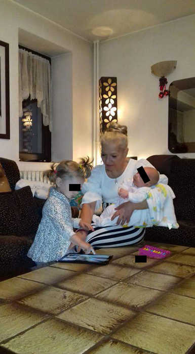 Emilia Iucinu a dat uitării scandalul cu nora şi se bucură din plin de momentele petrecute alături de nepoţii ei