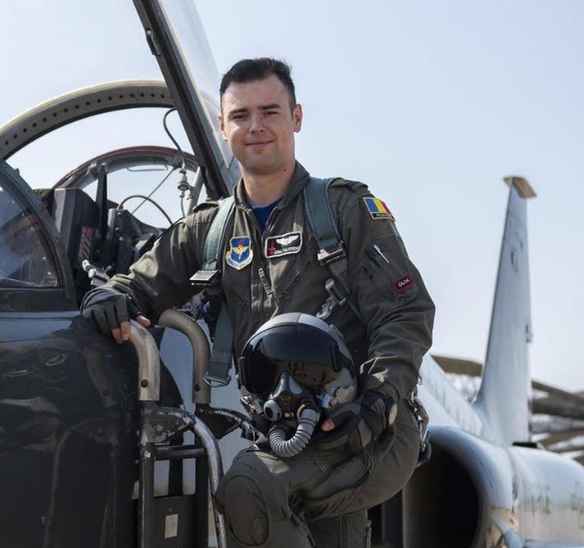 Povestea lui Octavian Palferenț, pilotul militar care a murit încercând să salveze un câine. Care a fost cel mai mare vis al său