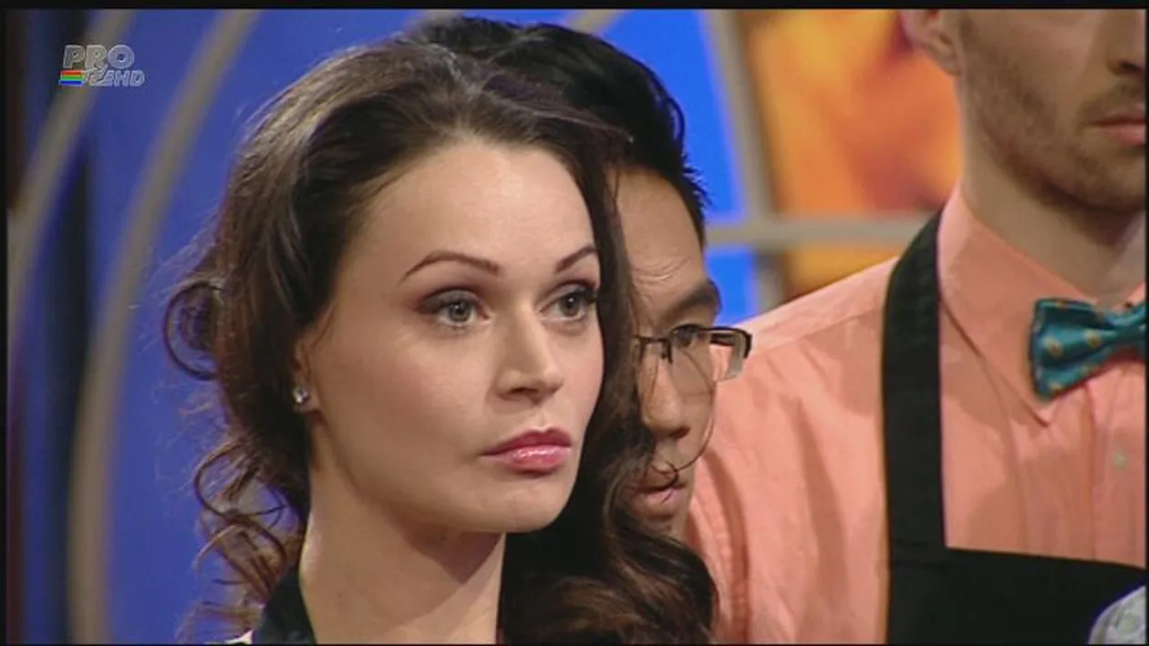 Premieră la MasterChef! Casnica siliconată a luat o decizie unică in istoria show-ului! Vezi ce a făcut