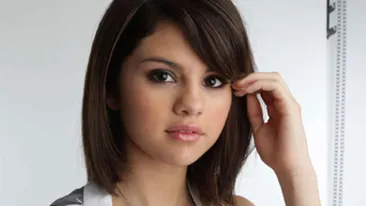 Selena Gomez a avut sarbatori nefericite! Si-a anulat concertele dupa ce mama ei a suferit un avort spontan!