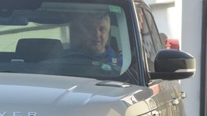 EXCLUSIVITATE. Au angajat detectivi şi… Un milionar român cu legături în fotbal e vânat pentru 3 milioane €! Avem imagini cu ”ascunzătoarea” bogătaşului