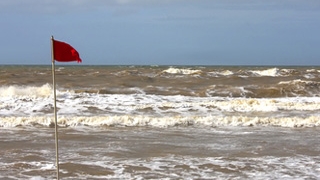 Un bacauan de 26 de ani s-a inecat in mare!