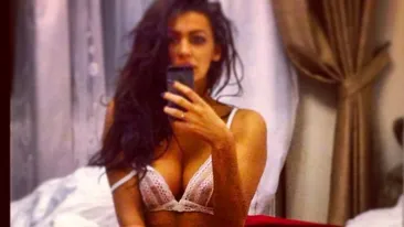 Bianca Jurca, cea mai sexy burlacita a Romania, se pregateste de maritis! Uite cu ce a surprins-o iubitul ei!