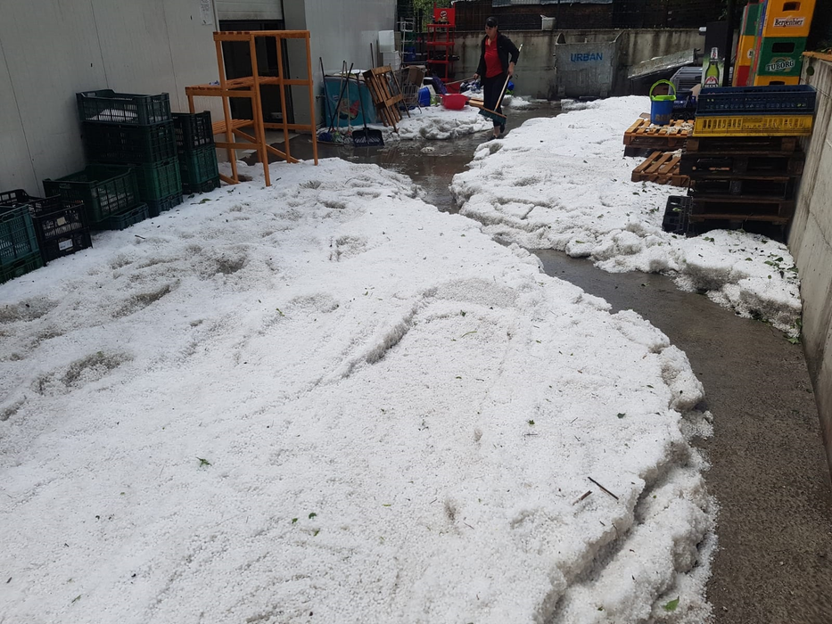 Grindina a fost adunată cu lopata