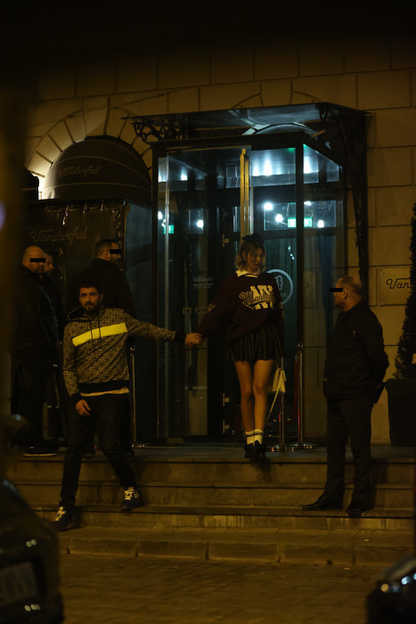 Cătălin și Ramona ies din Uanderful (Foto: CANCAN.RO)
