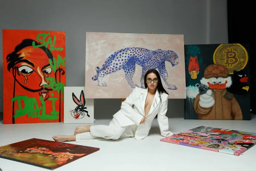 Culori, curaj și feminitate – semnătura Adelinei Robu în pictură