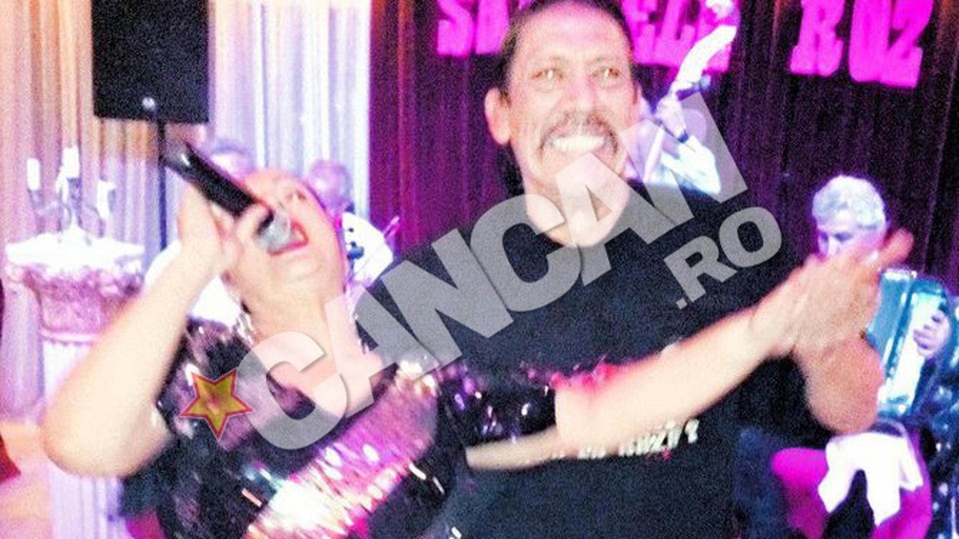 Actorul american Danny Trejo a comandat de urgenta un show Cornelia Catanga! A dansat tiganeste intr-o carciuma din buricul Capitalei