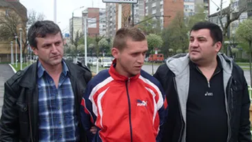 Zeci de pensionari, pacaliti de un nepot fals