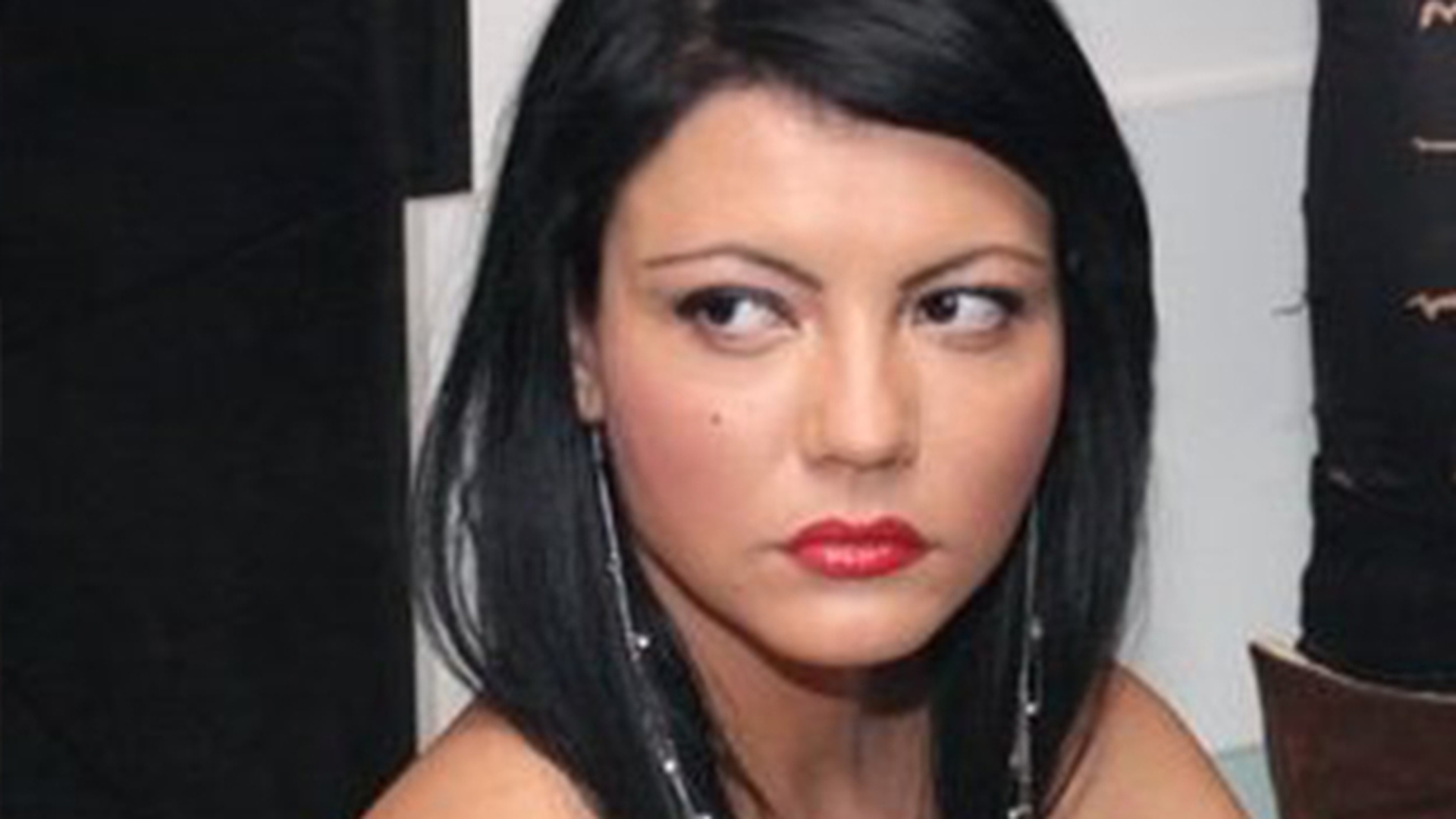 Ea a fost motivul divorţului, dar n-au rezistat împreună. Fosta amantă a lui Vâlcov s-a ”combinat” cu un musculos!