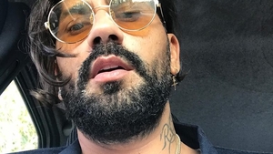 Connect-R, scandal la cuțite cu o fană! ”Voiam să mă masculinizez un pic și să te înjur. Gen: să-mi bag p ... în m**a!”