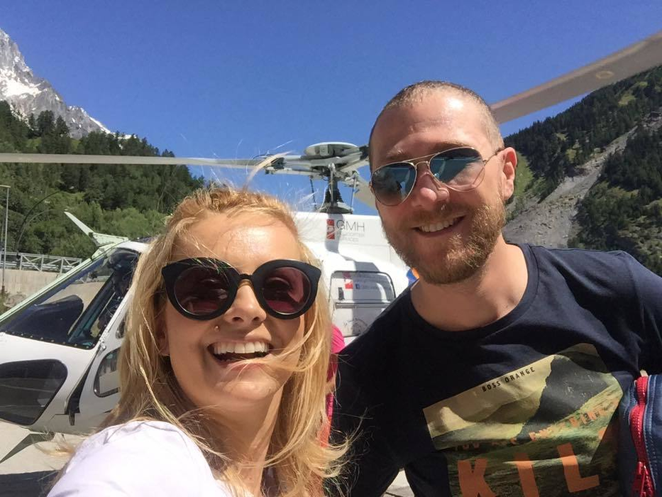 SIMONA GHERGHE şi-a schimbat look-ul! Cum a apărut vedeta în prima emisiune din acest an