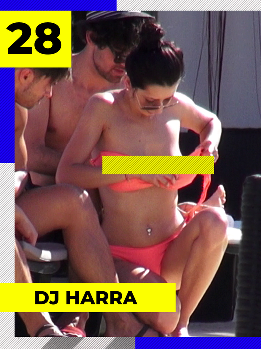 Parada bombelor sexy fără sutien. Divele din România și-au dezgolit nurii pentru bronzul perfect, sub privirile pofticioase ale bărbaților de pe plajă!