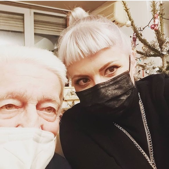 Catinca Roman a anunțat că se mută definitiv din România: “Trebuie să am grijă de tata. Sunt pe calea de a mă reorienta profesional”. Țara în care vrea să înceapă o nouă viață