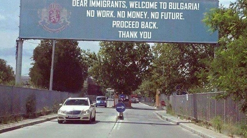 Cea mai tare gluma de pe Facebook: Ce poate sa scrie la vama, la intrarea in Bulgaria!