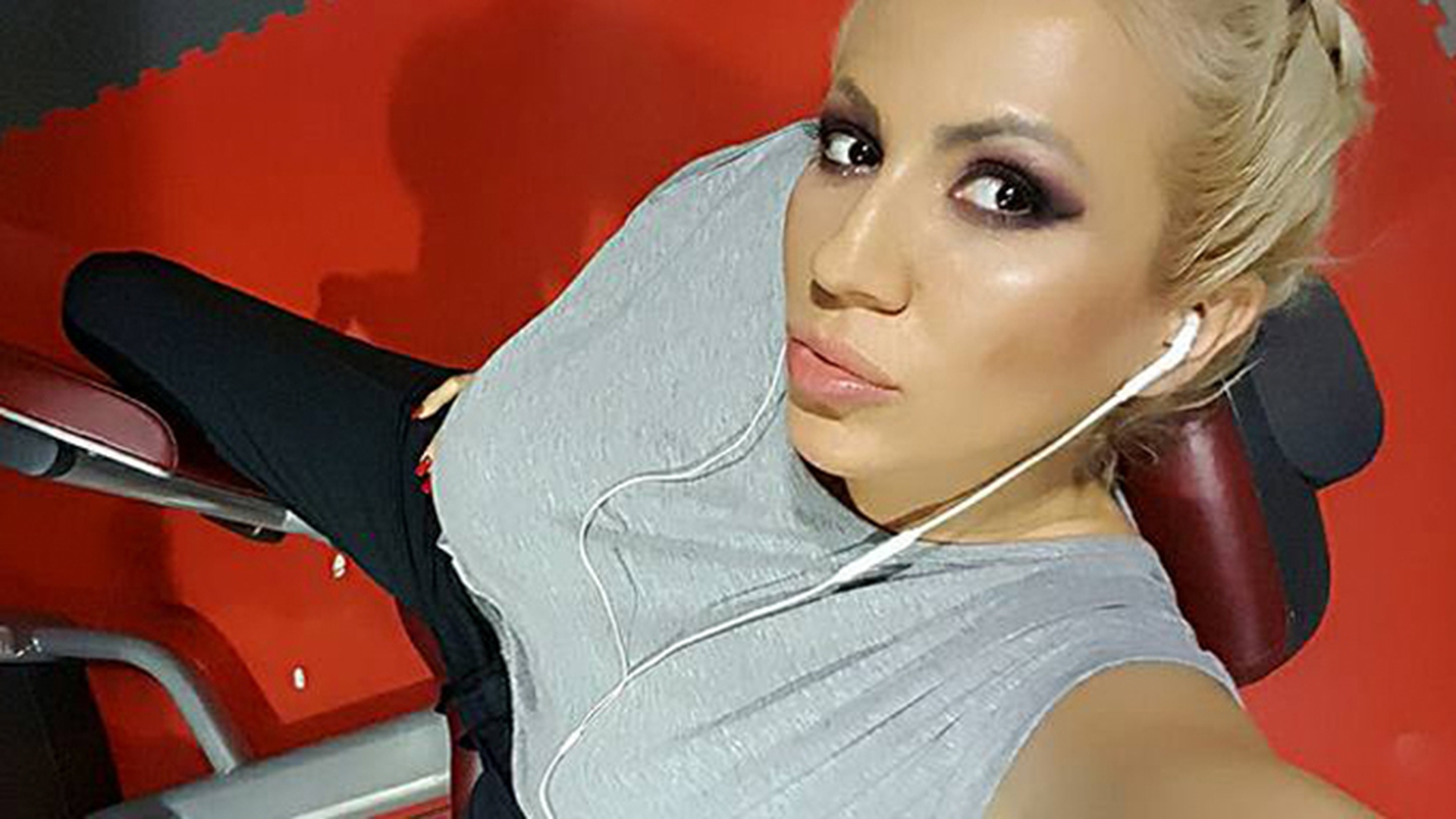 ROCSANA MARCU a dezvăluit când şi-a început viaţa sexuală: ”Am avut primul bărbat la... ”