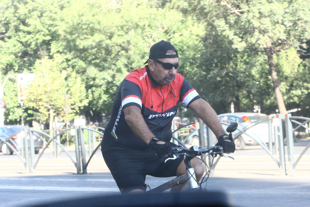 “Tăticul Mc Donald’s” a dat ”pedală” prin Capitală