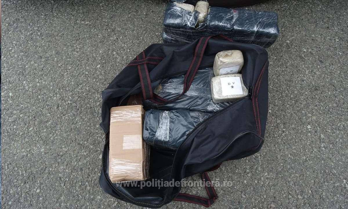 50 kg de heroină, descoperite într-un camion la Punctul de Trecere a Frontierei Calafat! Cine era la volanul mastodontului și ce le-a spus polițiștilor despre droguri