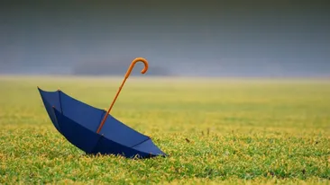 Prognoza meteo pentru sambata. Vremea se incalzeste usor, dar vor cadea si ploi slabe