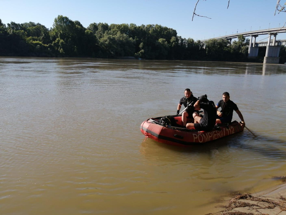 Caz teribil în Giurgiu. Un bărbat și o femeie au murit înecați după ce au căzut de pe skijet  pe Canalul Plantelor