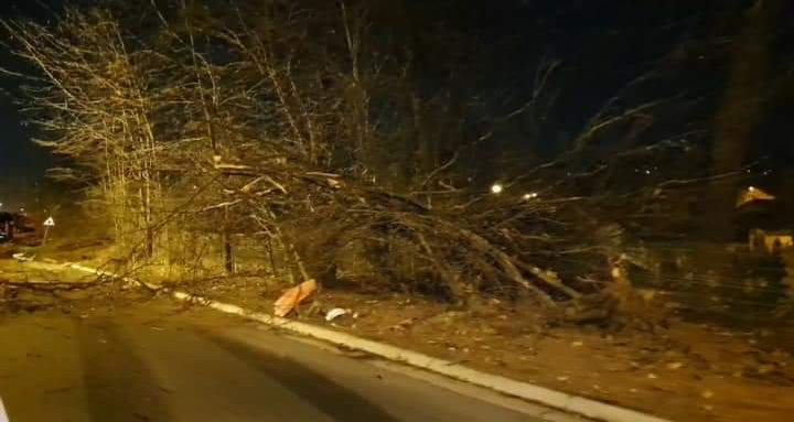 Accident grav la Iaşi. Un bărbat a murit după ce s-a răsturnat cu o automacara