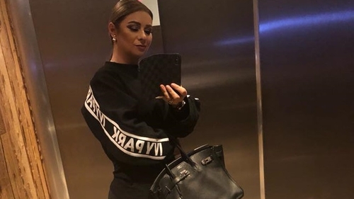 Anamaria Prodan, în lacrimi după ce a primit un cadou din partea Prinţesei Lia şi a Prinţului Paul