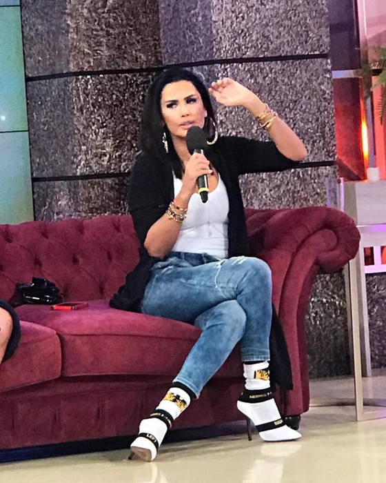 Oana Zăvoranu le-a declarat, de ceva vreme, război vedetelor