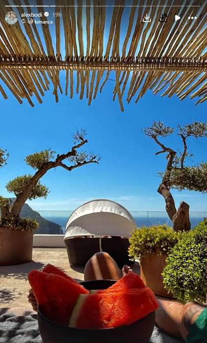 Nu e o glumă! Cât costă 3 nopți de cazare în Ibiza, destinația unde Alex Bodi și iubita au mers în vacanță