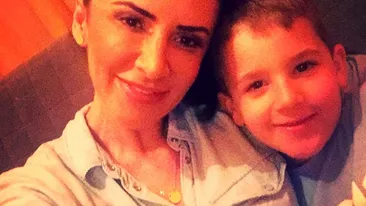 MARA BĂNICĂ, în lacrimi! Părinţii şi copilul ei sunt în Turcia: ”Nu pot decât să mă rog la Dumnezeu!”