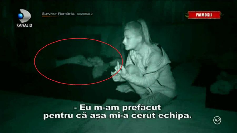 Atingeri suspecte între doi faimoși de la Survivor România! Momentele de tandrețe au fost filmate în timp ce Elena Marin și Alexandra Stan se certau | VIDEO