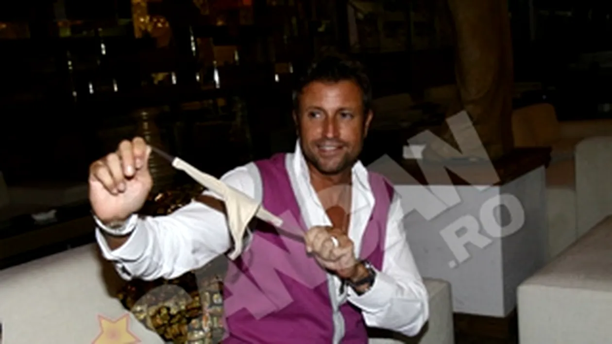 Razboiul burlacilor: Botezatu vs. Draghia! Afla marturisirile lor despre sex! Pe care il alegi?