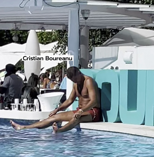 Cristian Boureanu, singur-singurel la piscină
