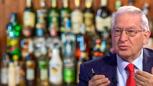 Singura băutură alcoolică recomandată de dr. Vlad Ciurea. Face minuni pentru creier!