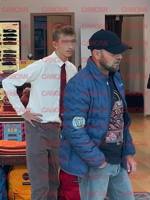 Cosmin Seleși, cu fiul său la cumpărături.