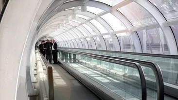 Sorin Oprescu a inaugurat primul TROTUAR RULANT din Bucuresti! Vezi unde este amplasat acesta