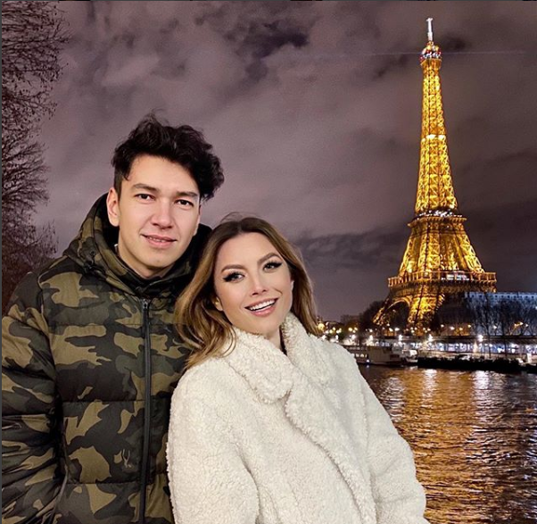 Fotografia de la Paris i-a băgat la bănuieli: Elena Gheorghe, însărcinată? ”Sosește bebe 3!”