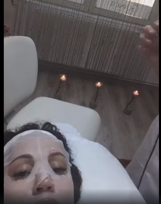 Nicoleta Luciu s-a relaxat la esteticiană