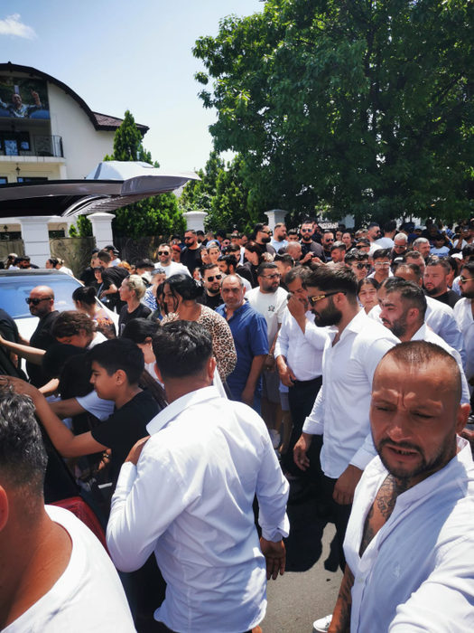 Ciprian Pian, condus pe ultimul drum! Imaginile durerii în 100 de fotografii