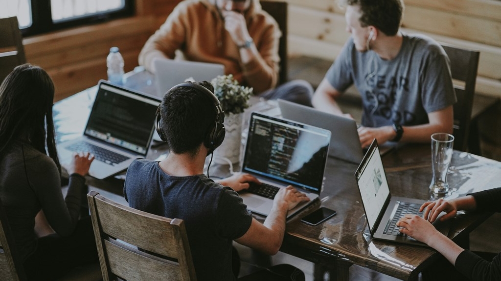 (P) Care sunt riscurile reale când îți muți datele companiei în cloud