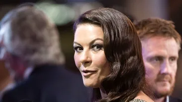 Actrița Catherine Zeta-Jones, impresionată de Castelul Peleș: “Dacă aș fi o prințesă, aici mi-aș dori să locuiesc”