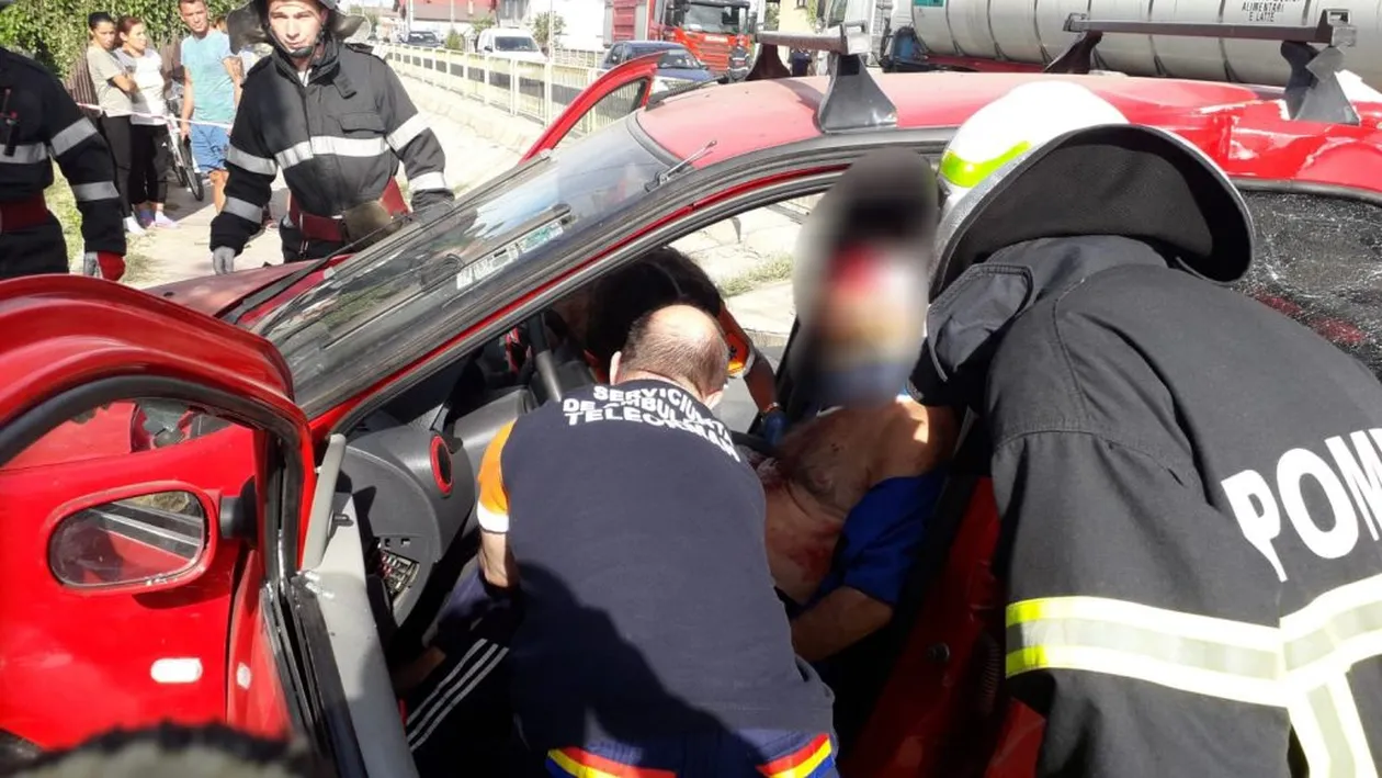 Impact violent în Teleorman. Un șofer băut nu a acordat prioritate unei cisterne